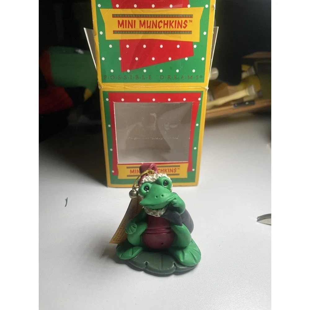 Vintage 1994 Mini Munchkins Santa Frog Ornament - Possible Dreams -‎ Christmas